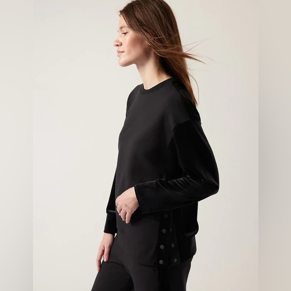 Athleta Women's Plus Size 2X Black Retroplus Crewneck Pullover Sweatshirt NWT